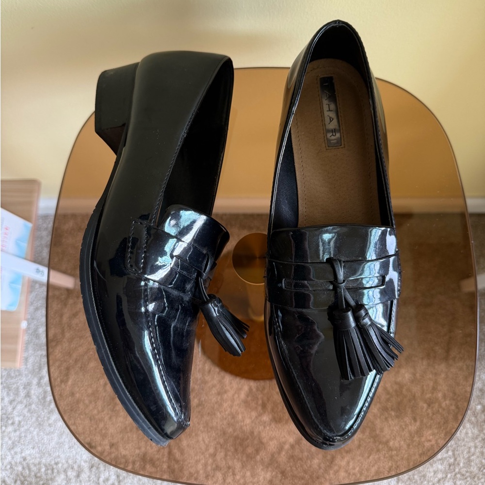 Tahari‎ Patent Loafers - Picture 2 of 7